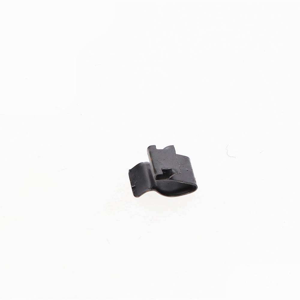 CLIP BRAKE PIPES TO REAR X-MEMBER