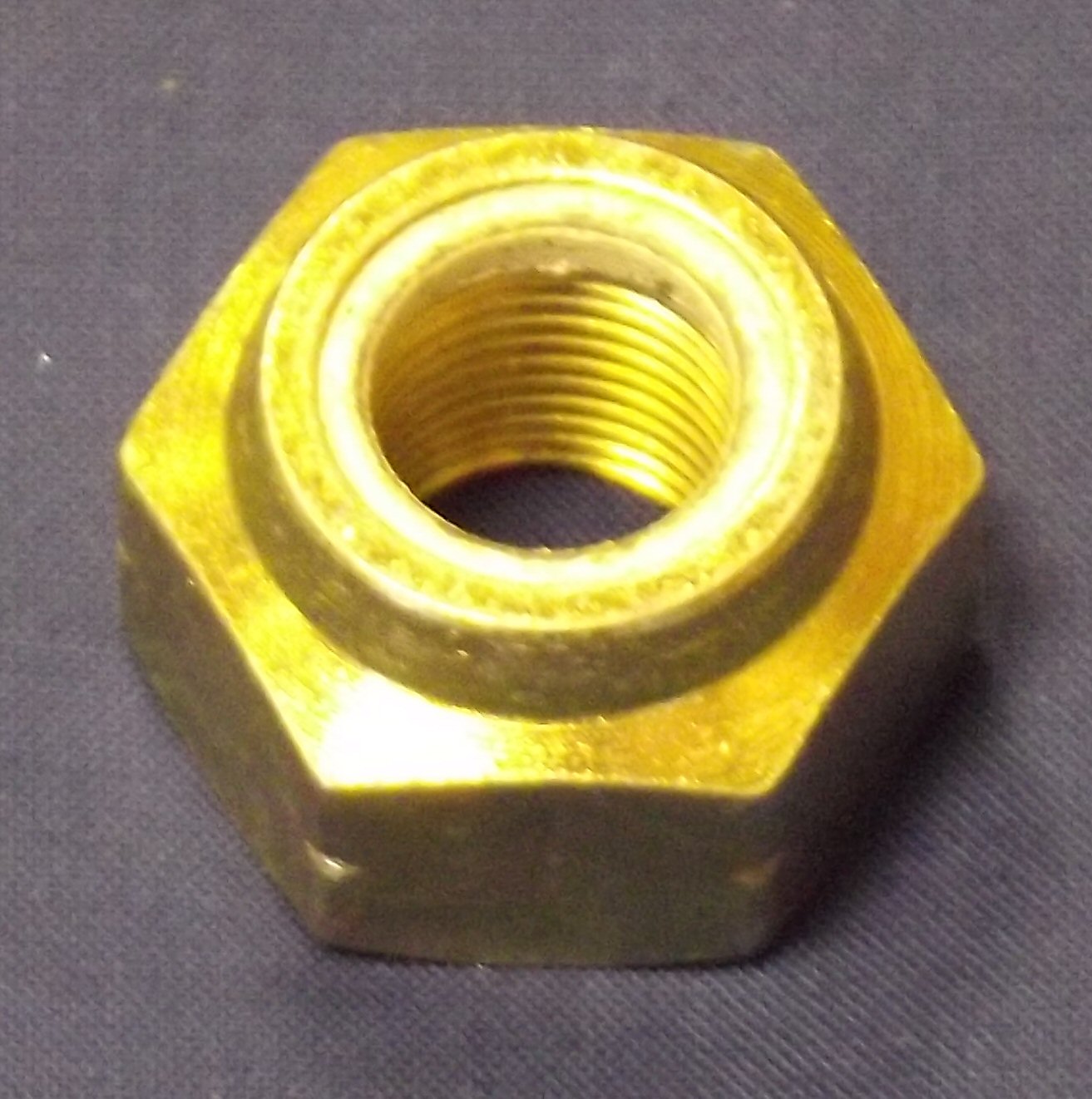 Locknut hub rear TR4A-6