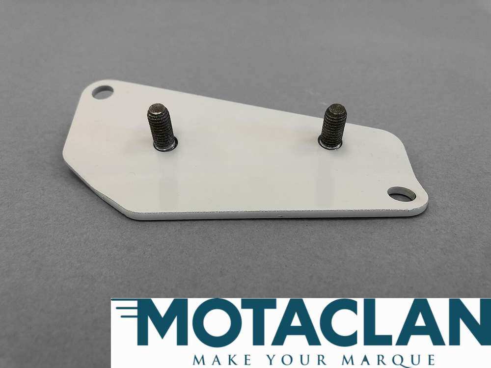 Anti-roll bar mounting bracket - TVR D0099
