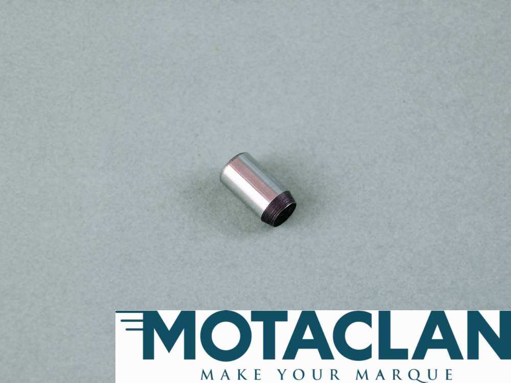 Crankshaft dowel