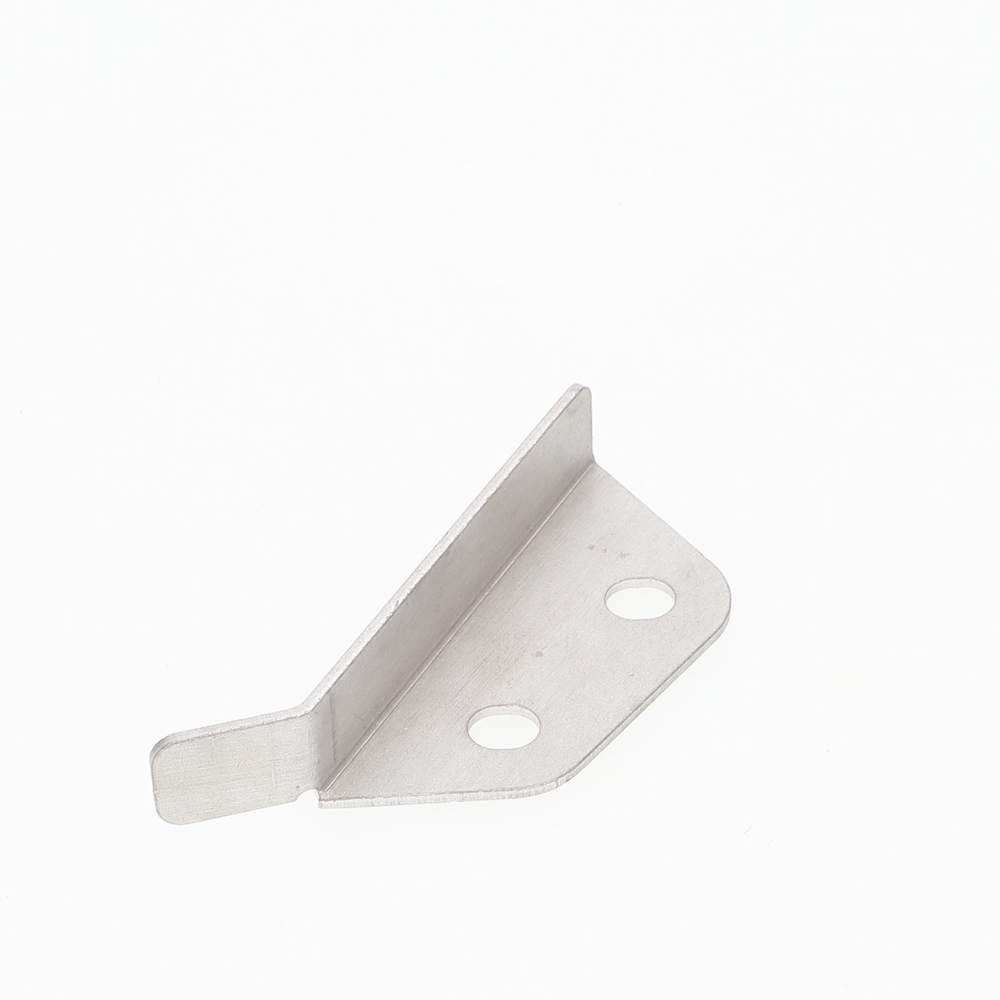 Engine mount heat shield