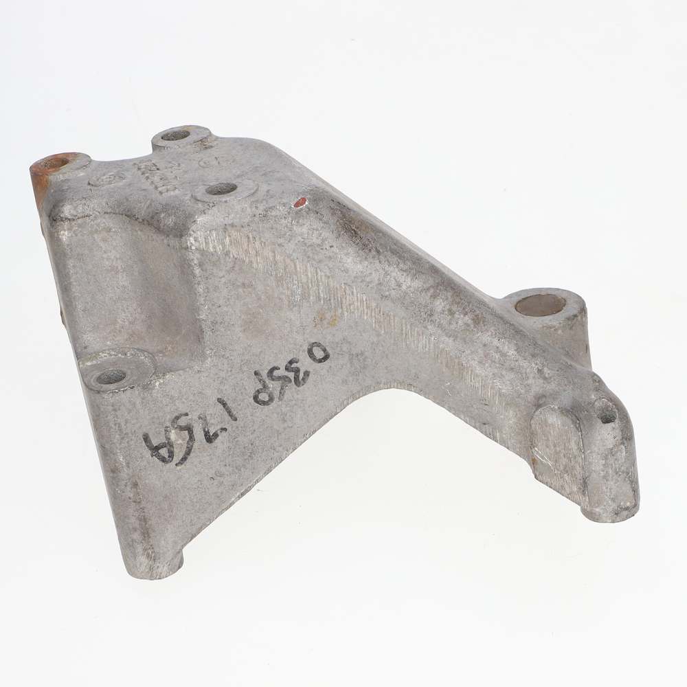 AIR CON PUMP MTG BRACKET - TVR_035P_175A