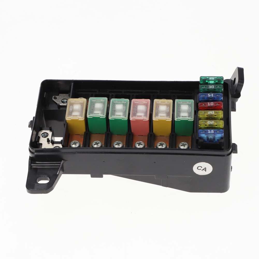 Fusebox assembly engine compartment - YQE000400